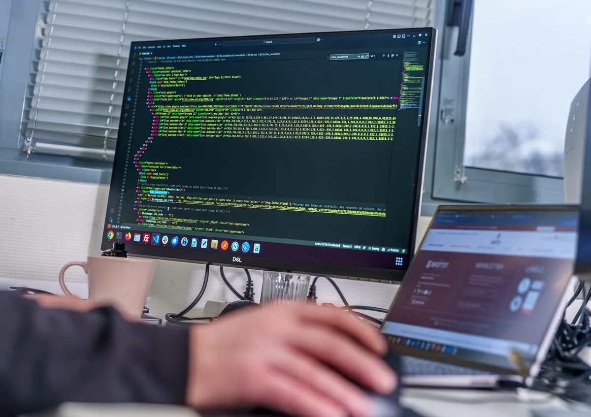 Code HTML d'intégration newsletter pour un site e-commerce client, développé par l'agence EcloLINK